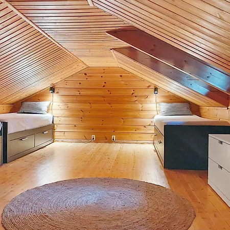 Uolevintie 39b By Interhome Loma-asunnot